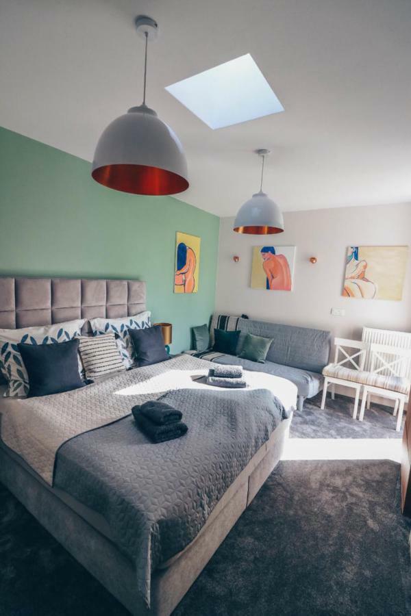 Stylish Apartments At Penati Golf Resort Sajdikove Humence エクステリア 写真